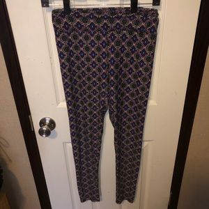 LuLaRoe one size leggings!
